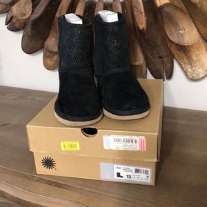 UGG Girl’s Black Short w/Sparkles